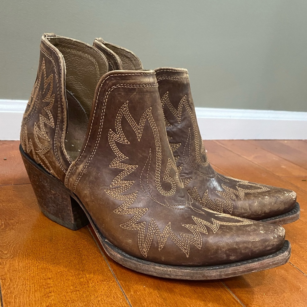Women’s Ariat Dixon Western low rise boot